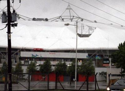Santiago pidi� informes por el techo del Estadio Ciudad de La Plata