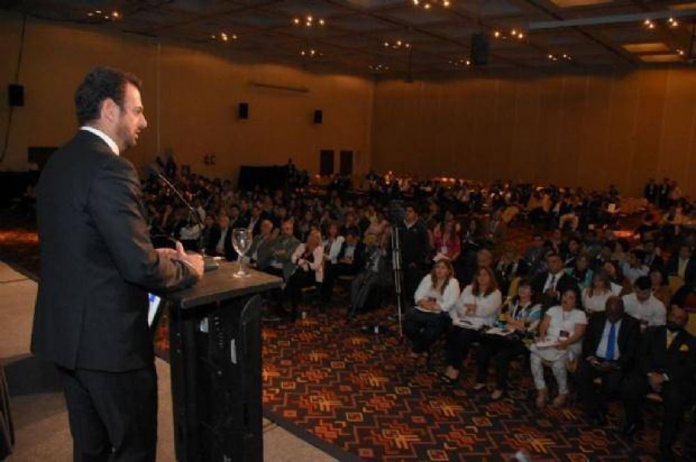 Jos� Urtubey propuso un modelo de desarrollo industrial federal