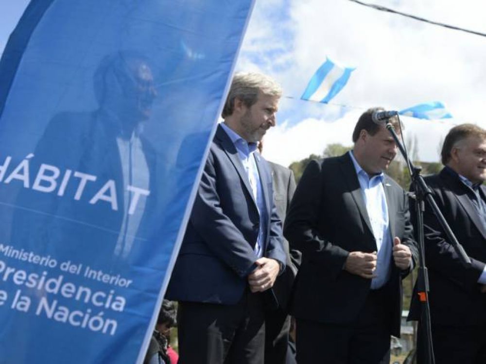 El ministro del Interior prometi obras de infraestructura y viviendas en Bariloche