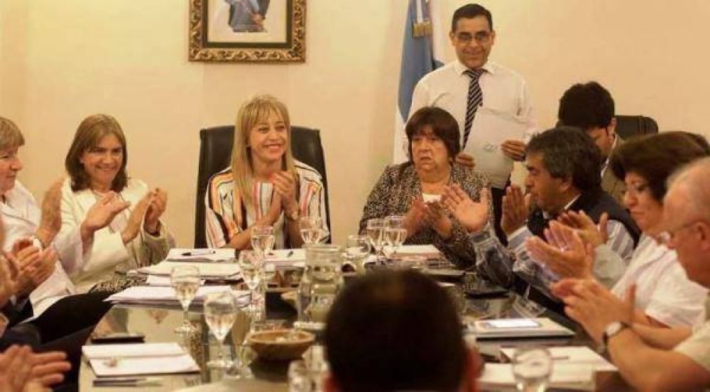 Rossana Chahla se reuni� con los seis gremios por la Ley de Carrera Sanitaria