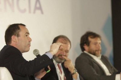 Fiorini expuso en un Seminario de Transparencia P�blica en M�xico