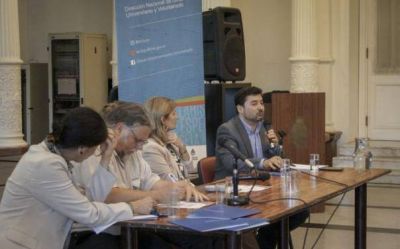 Secretario de Extensi�n en encuentro de arte y cultura universitarios
