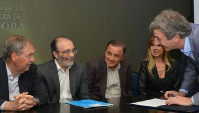 Cloacas: firmaron contrato para extender la red capitalina