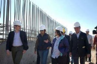 Anuncian que la obra de cloacas se inaugurar� en abril de 2017