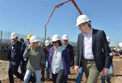 El Gobierno aspira a neutralizar el paro con el bono y Ganancias