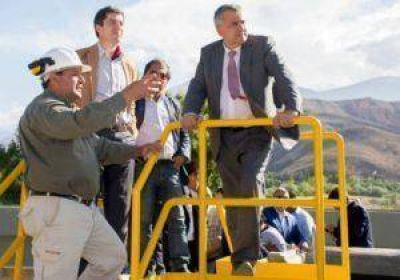 Morales inaugur� el sistema de saneamiento Tumbaya � Volc�n