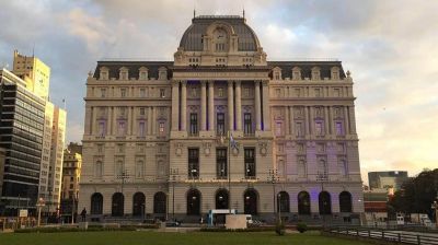 El Gobierno quiere eliminar el nombre de N�stor Kirchner de todos los lugares p�blicos