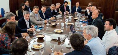 Intendentes se reunieron con Bergman