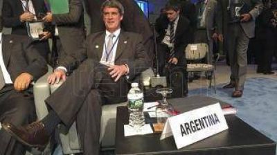 Prat Gay: �Argentina est� colocando bonos a la tasa m�s baja de su historia�