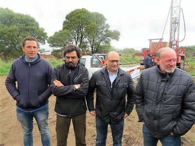 Con la perforaci�n de dos pozos de agua iniciaron plan de saneamiento millonario