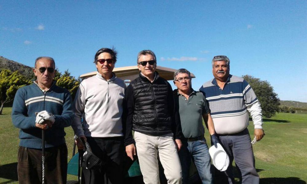 Mauricio Macri jug al golf y descans, en su primera visita a Tandil como presidente