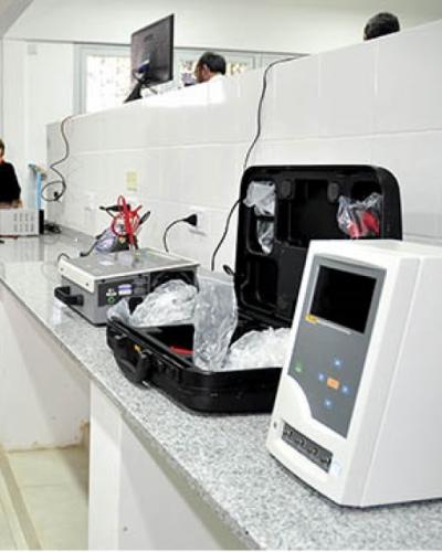 Moderno laboratorio de calibraci�n m�dica en Salta