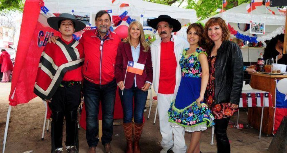 El Vicegobernador recorri la Feria de las Naciones 2016 de la ciudad de Salta