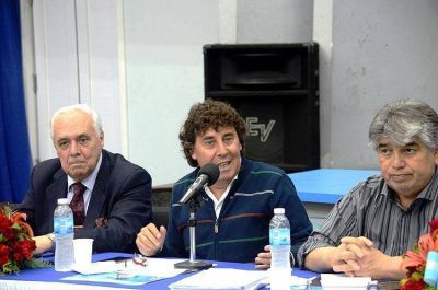�La energ�a sigue siendo negocio de multinacionales�