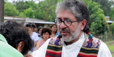 El Papa Francisco asegur� que sigue con dolor el caso del cura Juan Viroche