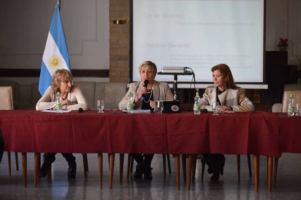 Sin pol�ticas integrales, crece la violencia de g�nero