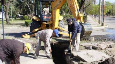 Realizan importante trabajo de limpieza en desag�es pluviales del B� Alberdi