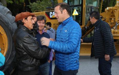 Entregaron nuevo equipamiento a Vialidad Provincial por 30 millones