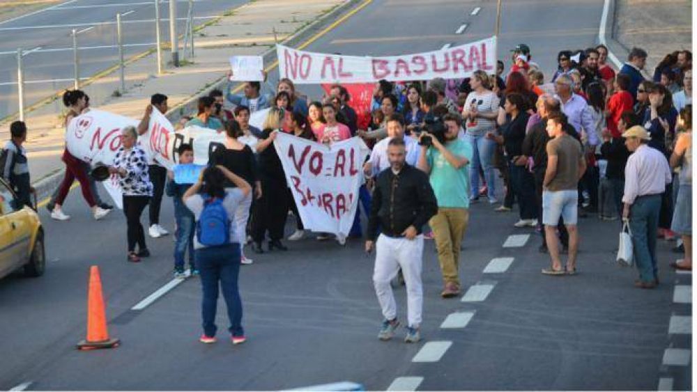 �No quiero vivir a 5 km de toneladas de basura�