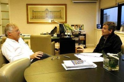 Zabaleta se reuni� con el director de Aysa para avanzar en nuevas cloacas