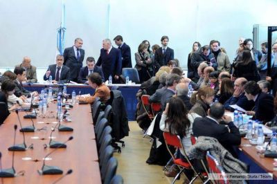 Tres ministros cierran la ronda de consultas sobre el Presupuesto