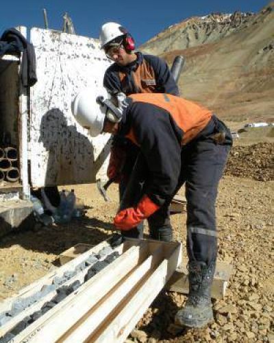  Hay tres empresas detr�s de las �reas mineras del IPEEM