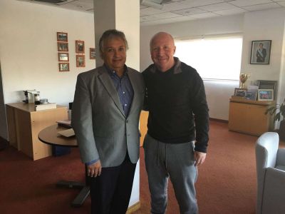 Bosetti se reuni� con Mac Allister y gestion� cancha de hockey