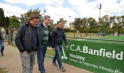 Gray realiz� una intensa recorrida por instituciones
