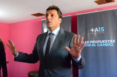 Massa viaja a recorrer un distrito clave del sur