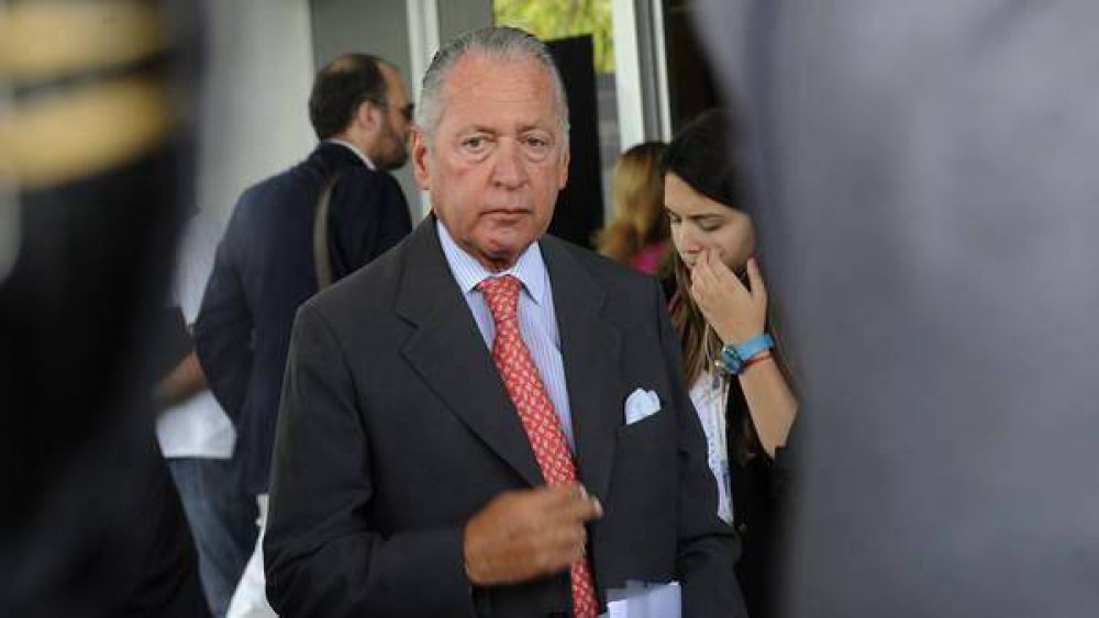 Los empresarios dicen que no pueden pagar el bono de fin de a�o