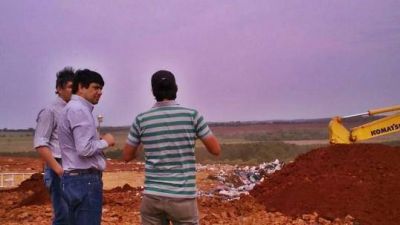 Losada recorri� la planta de tratamiento de residuos de Fachinal