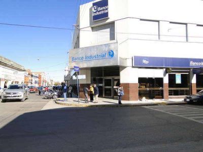 Los bancarios profundizar�n su lucha con m�s medidas de fuerza