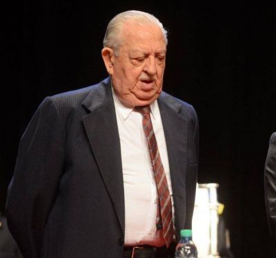 Salvini oficializ� su renuncia y el Gobernador la acept�