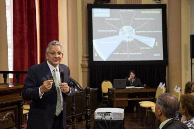 Especialista cuestiona la pol�tica de desmontes en Salta