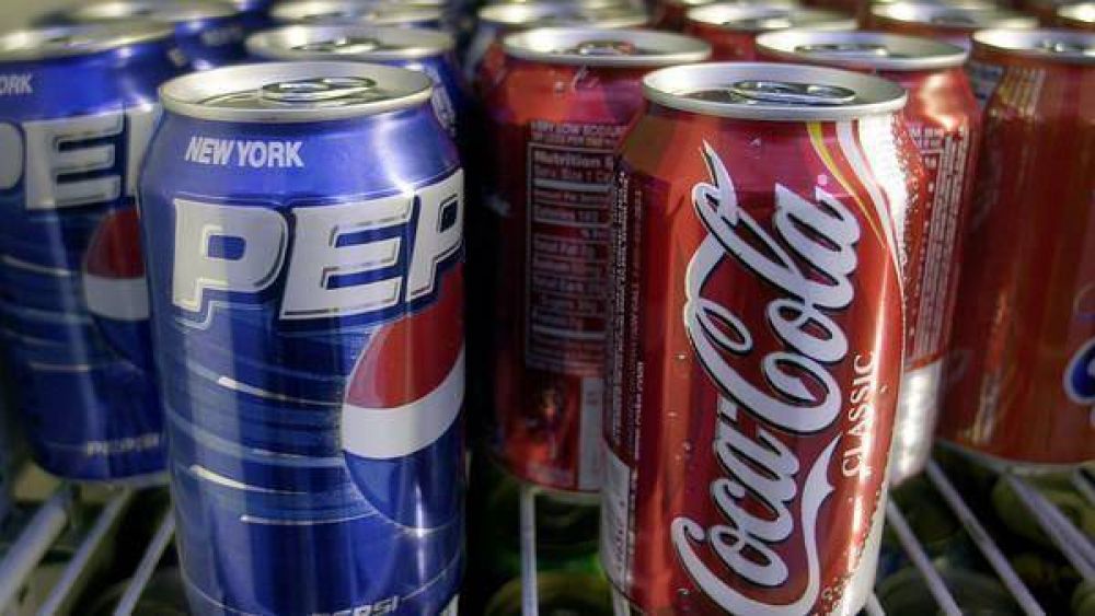 Afirman que Coca y Pepsi financiaron a organizaciones de salud en EE.UU.