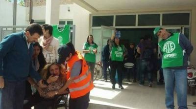 Arg�ello: �Un golpe no me har� cambiar el voto�