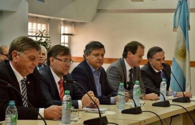 Peppo y otros gobernadores piden equidad en el presupuesto nacional