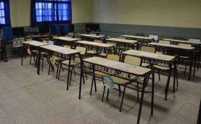 Nueva escuela y fondos para red el�ctrica de 25 de Mayo