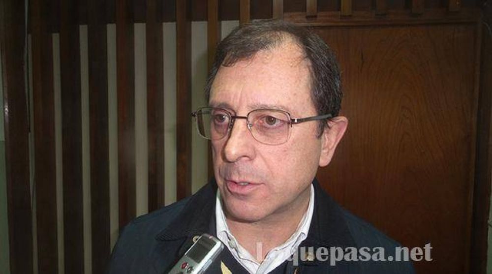 Schroeder confirm� la ca�da en la recaudaci�n y apunt� a la estructura de gastos