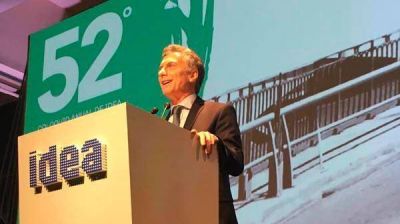 Macri pidi� �compromiso� a los empresarios y resalt� la �madurez� de los sindicalistas