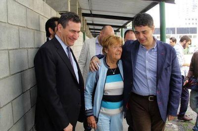 Jorge Macri y Regazzoni visitaron un centro recreativo de la tercera edad