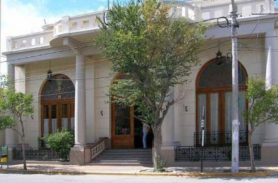 Maderna prepara un recorte en la planta de empleados pol�ticos