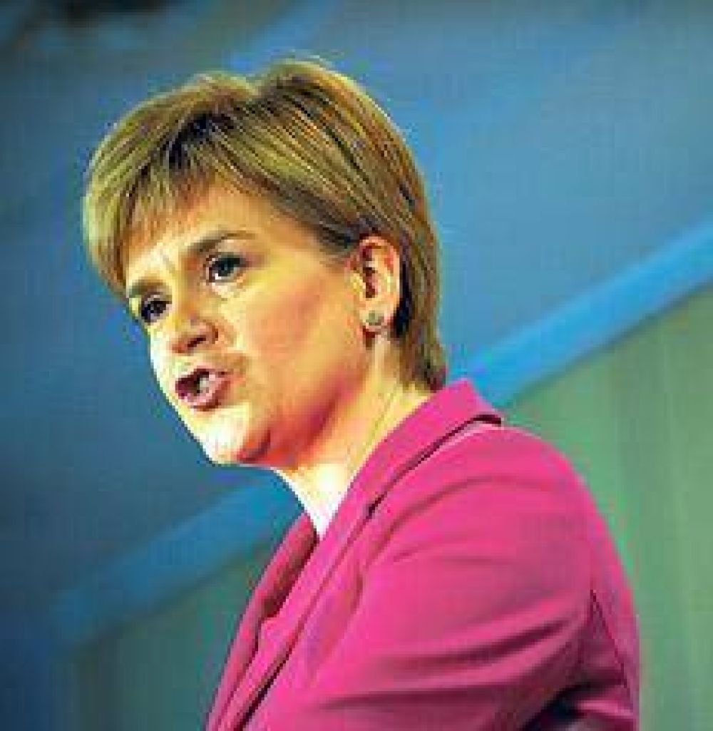 Sturgeon reabre el debate sobre la independencia