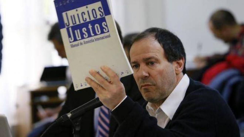 Avalan pedido de Jury contra abogado que no quiso defender a polic�a