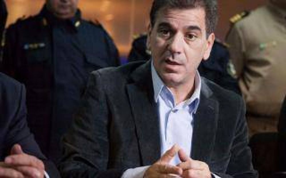 Ritondo sobre el incendio a un tribunal de San Mart�n: 