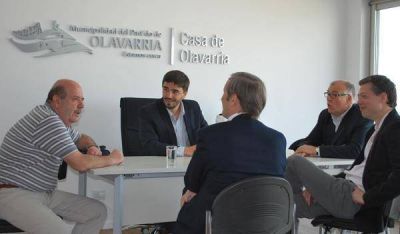 Convenio entre Loma Negra y el Municipio para abastecer a peque�as caleras