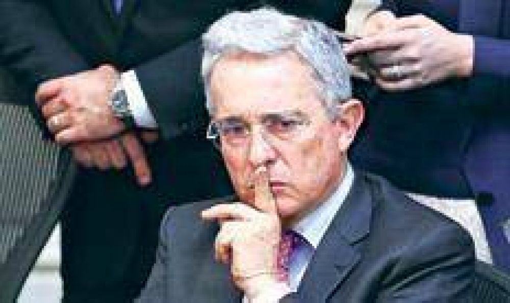 Uribe reclama castigos para los guerrilleros