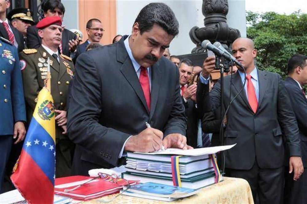 Finalmente, Maduro eludi al Congreso y aprob el presupuesto