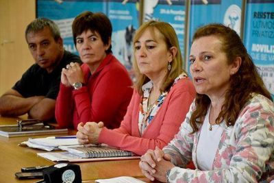 UTELPa apela a las familias en su campa�a contra Aprender 2016