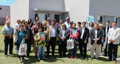 La provincia entreg� viviendas en Sa Pereira